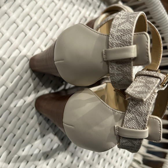 Michael Kors Preowned Camila Logo and Faux Leather Wedge Sandal - Picture 4 of 5